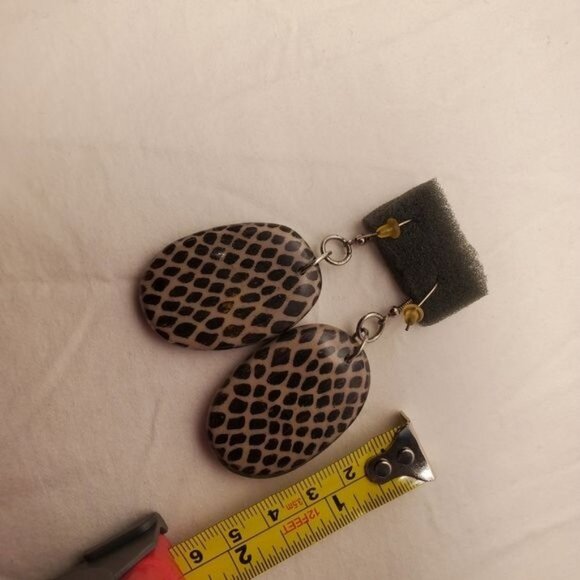 New Brown Cheetah Print Earrings - Picture 5 of 8
